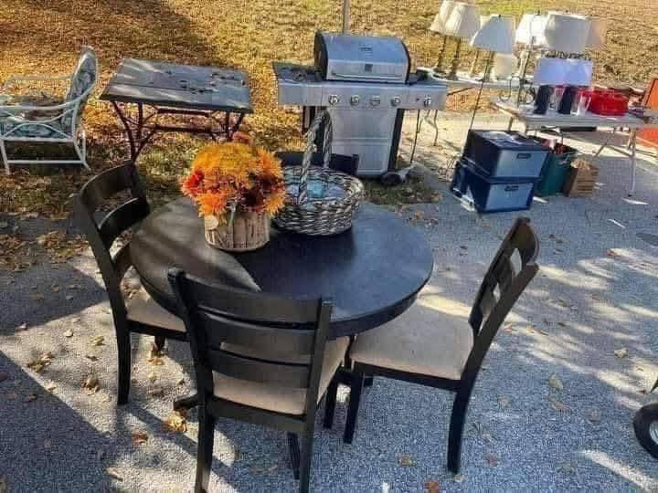 Old Furniture Removal Service